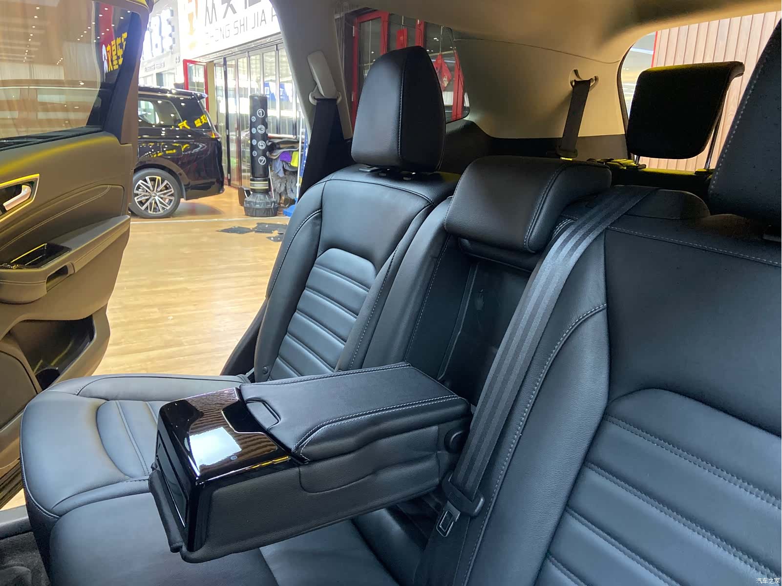Ford Edge, 2019 24