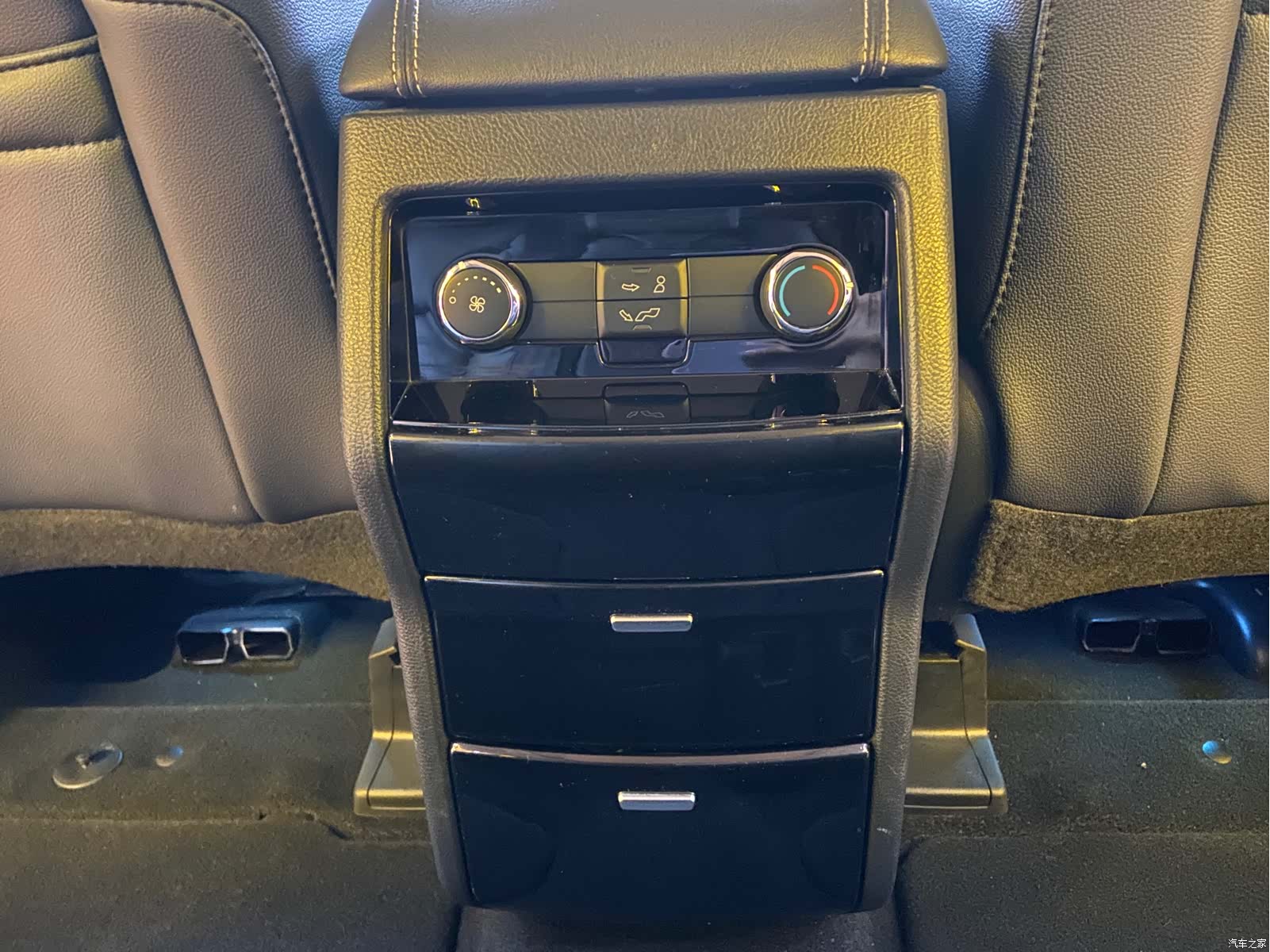 Ford Edge, 2019 10