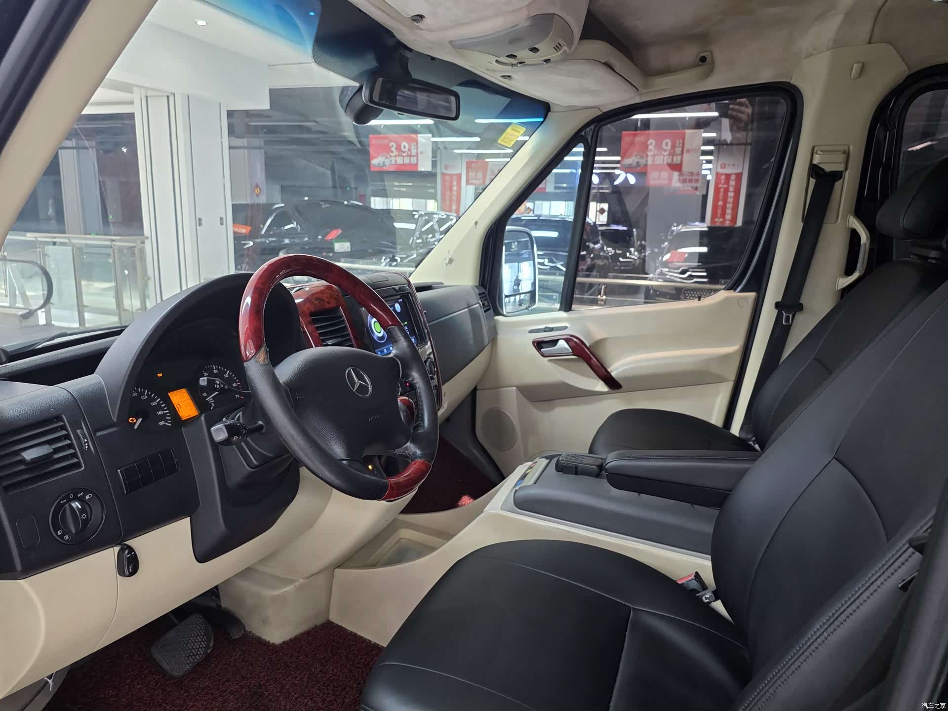 Mercedes-Benz Sprinter, 2010 4