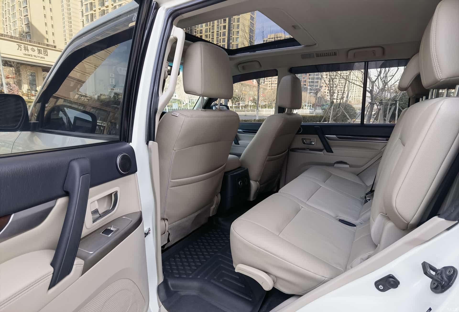 Mitsubishi Pajero, 2020 16