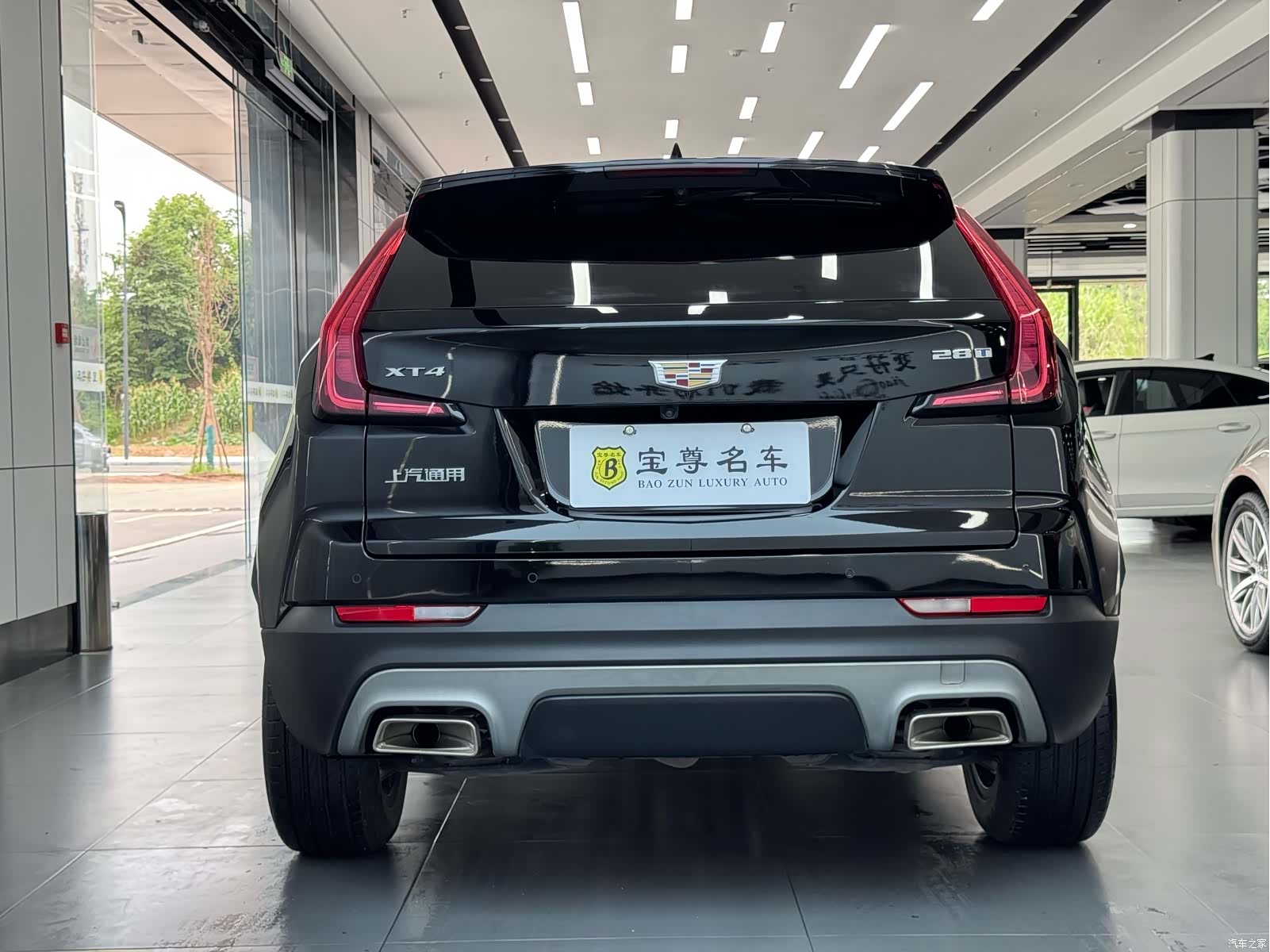 Cadillac XT4, 2022 4