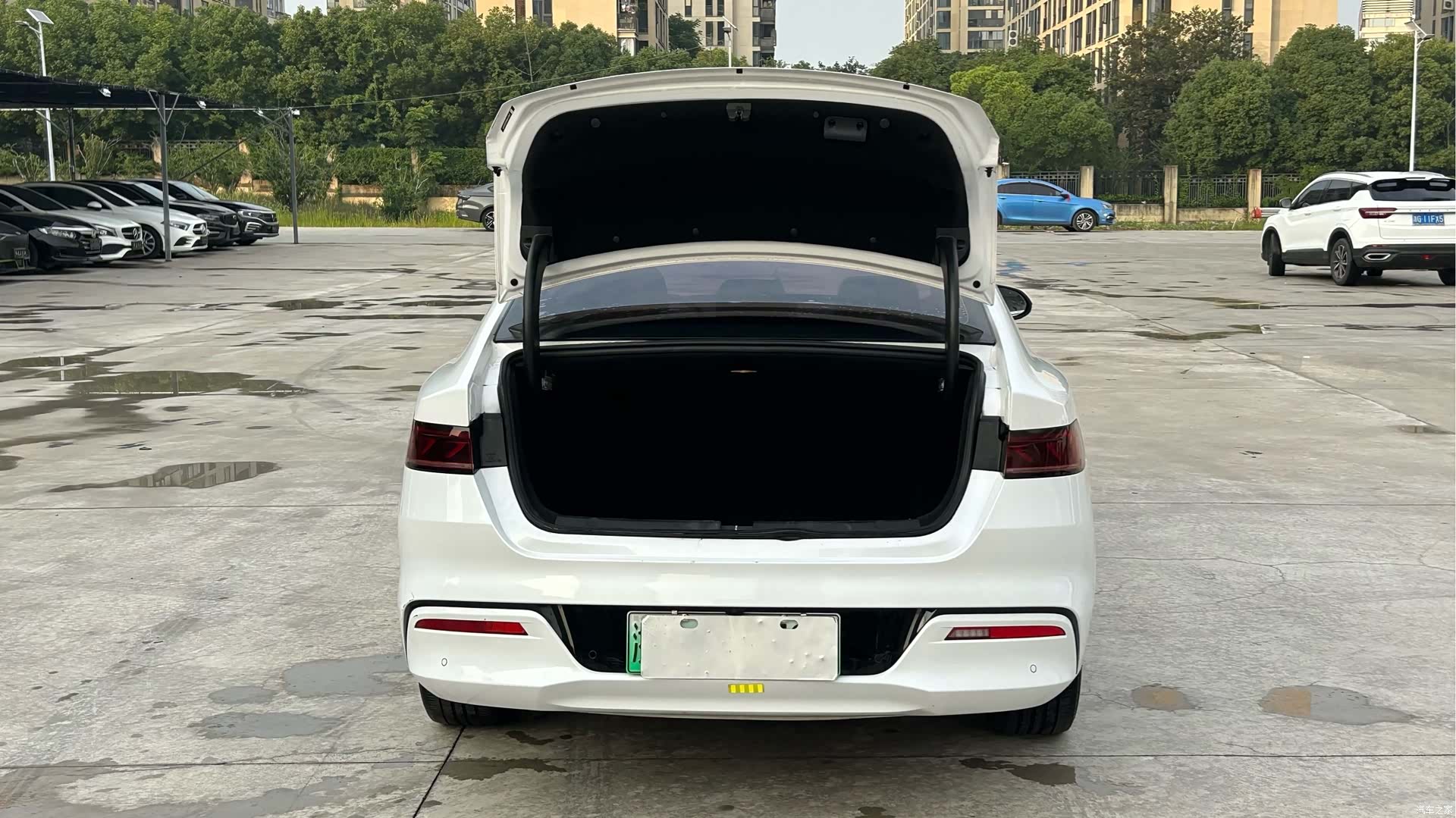 BYD Qin, 2022 11