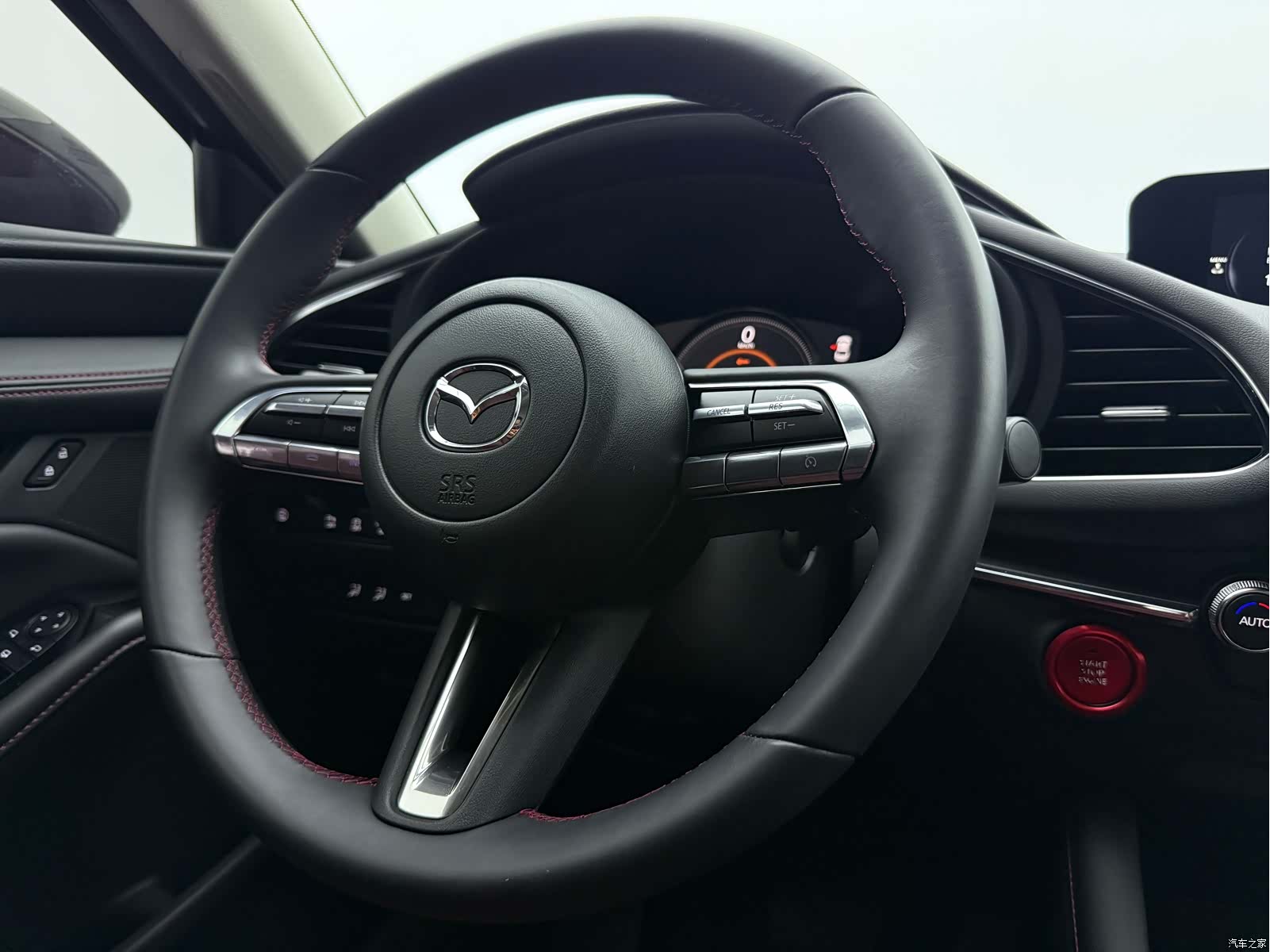 Mazda Mazda3, 2023 12