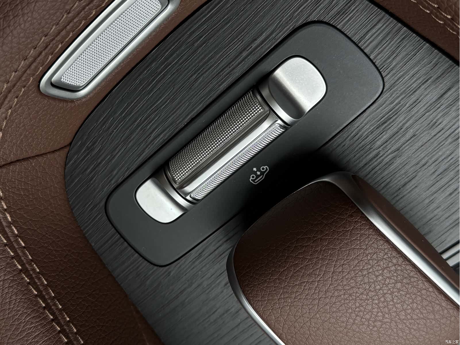 Mercedes-Benz GLE, 2024 16