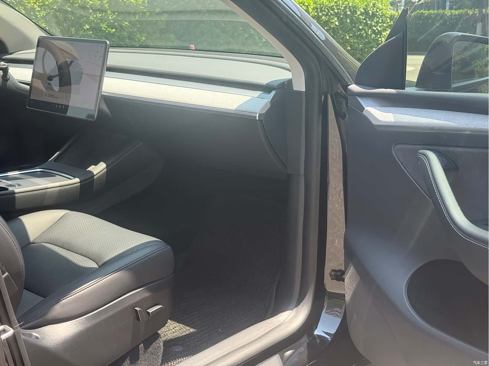 Tesla Model Y, 2023 20