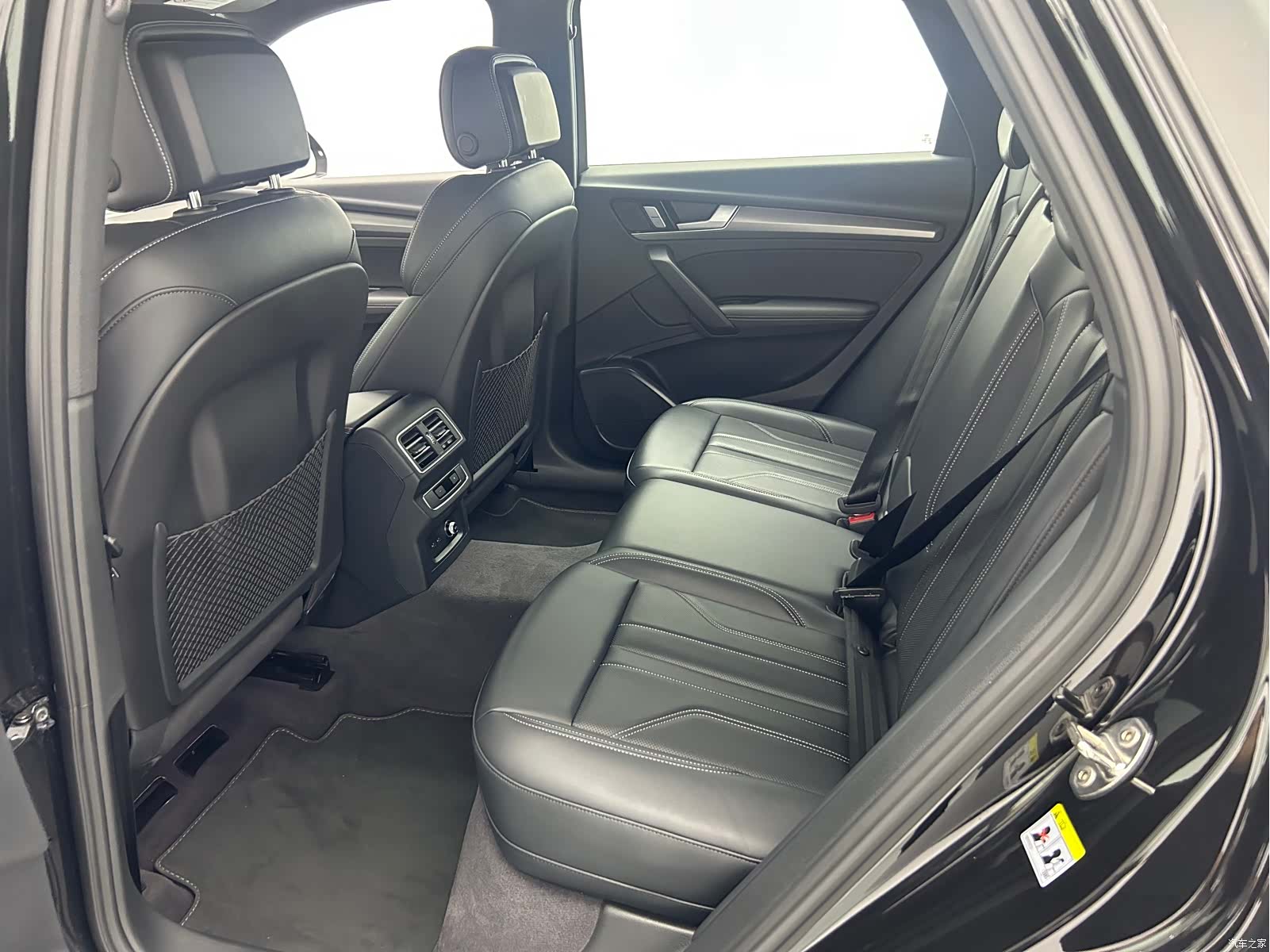 Audi Q5L, 2025 8
