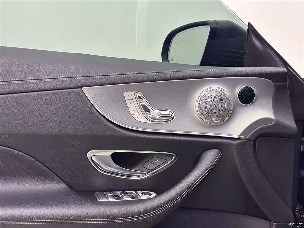 Mercedes-Benz E-Class, 2019 14