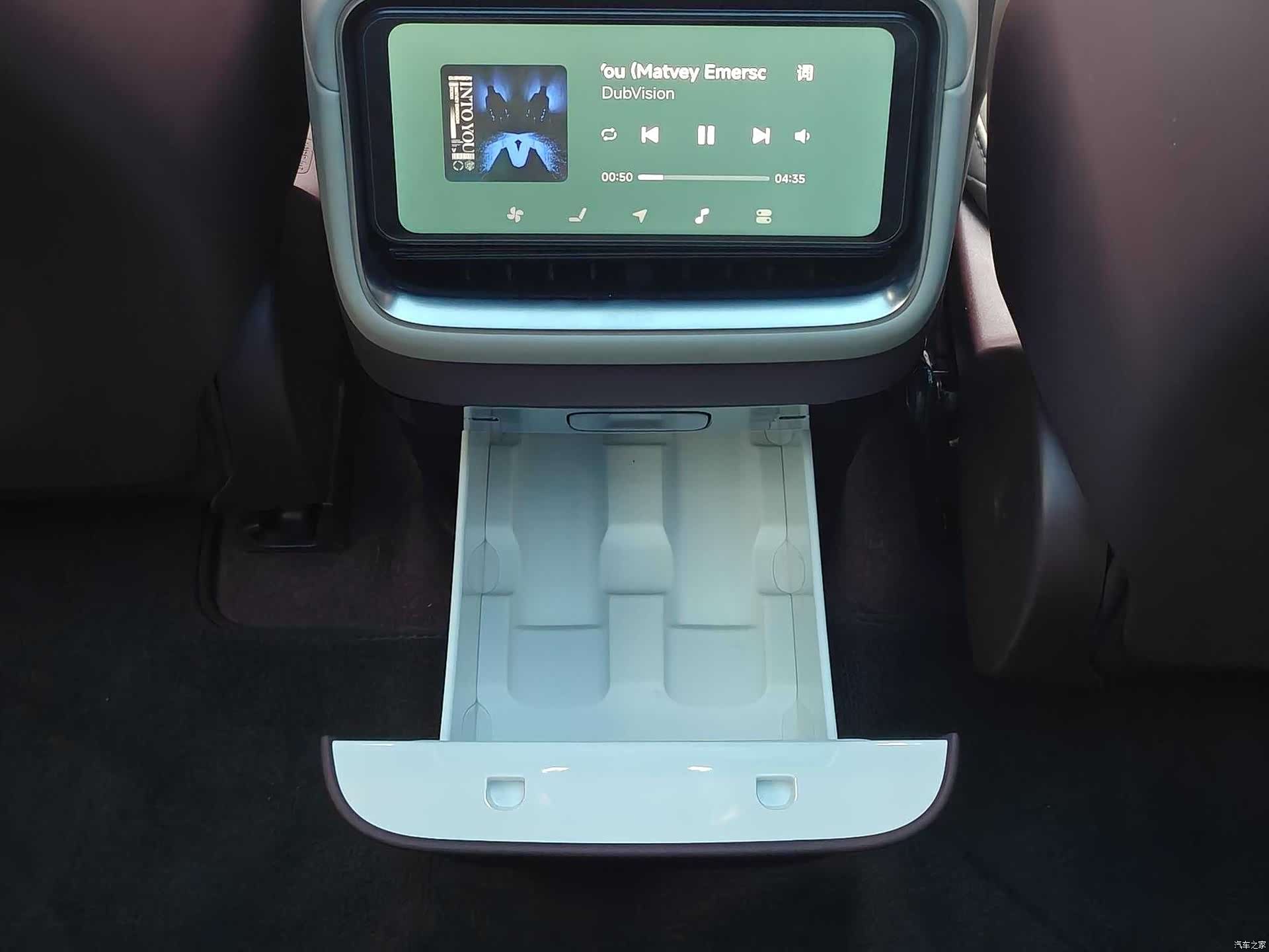 Xiaomi YU7, 2025 12