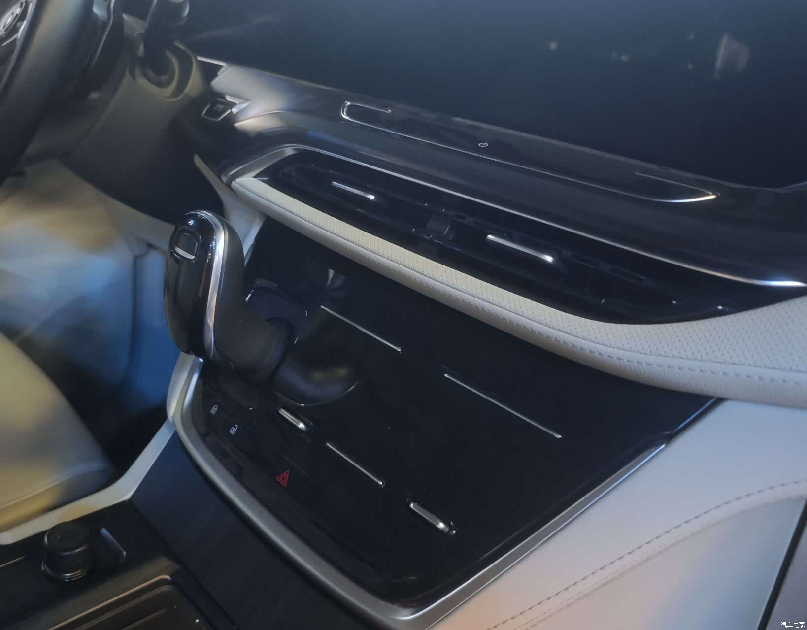 Buick GL8, 2020 12