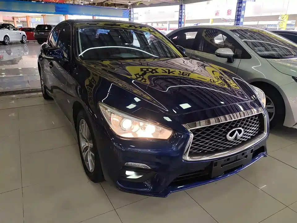 Infiniti Q50L
