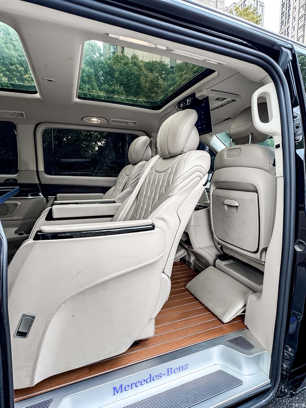 Mercedes-Benz V-Class, 2021 29