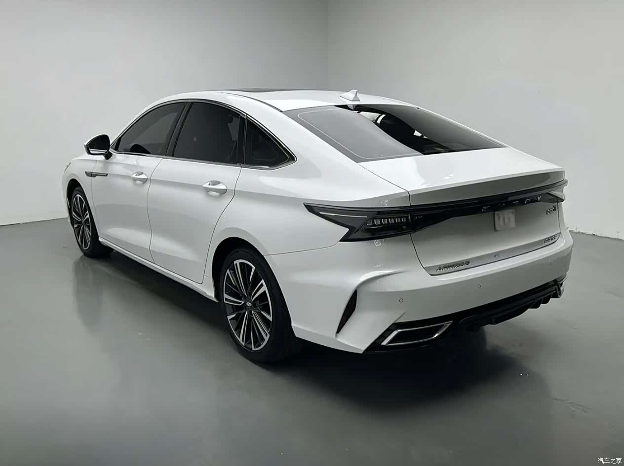 Chery Arrizo 8, 2022 17