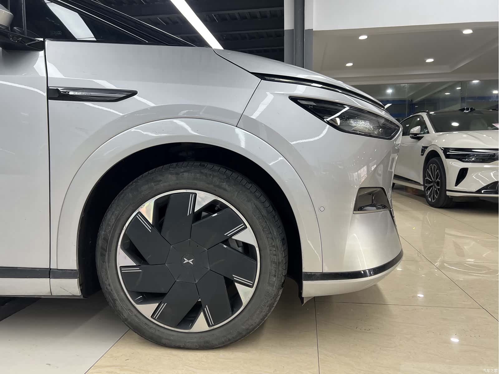 Xpeng X9, 2024 4