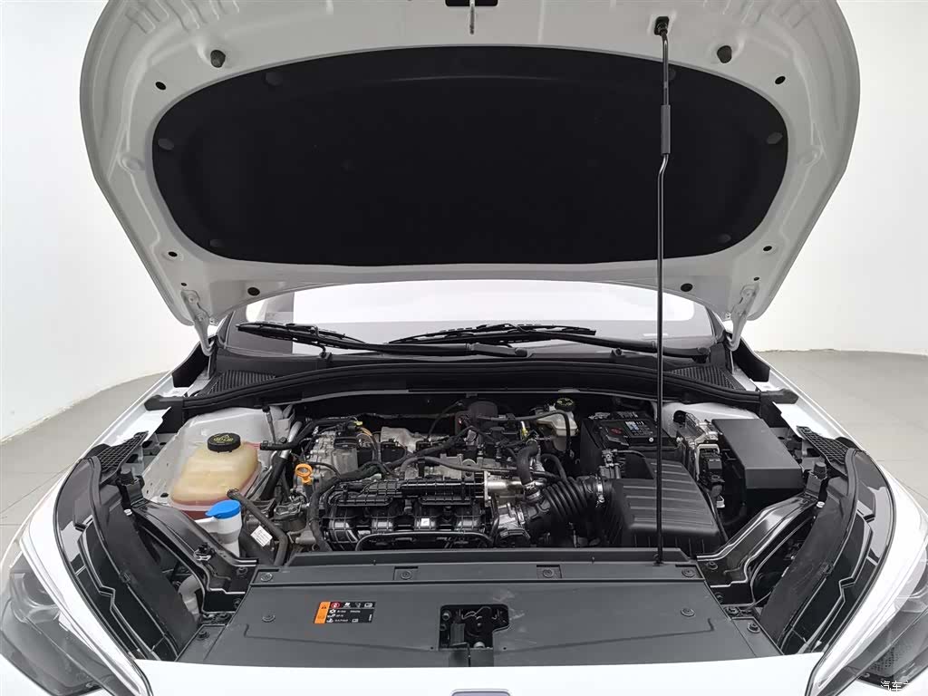 Roewe i5, 2025 6