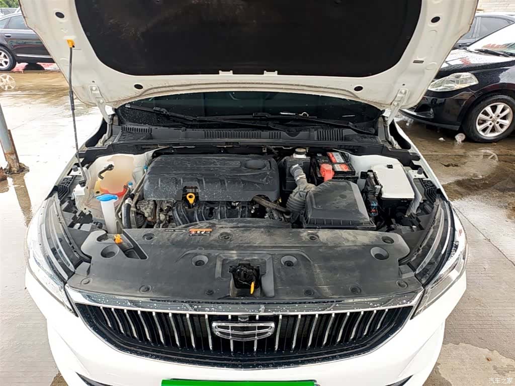 Geely Emgrand, 2022 20