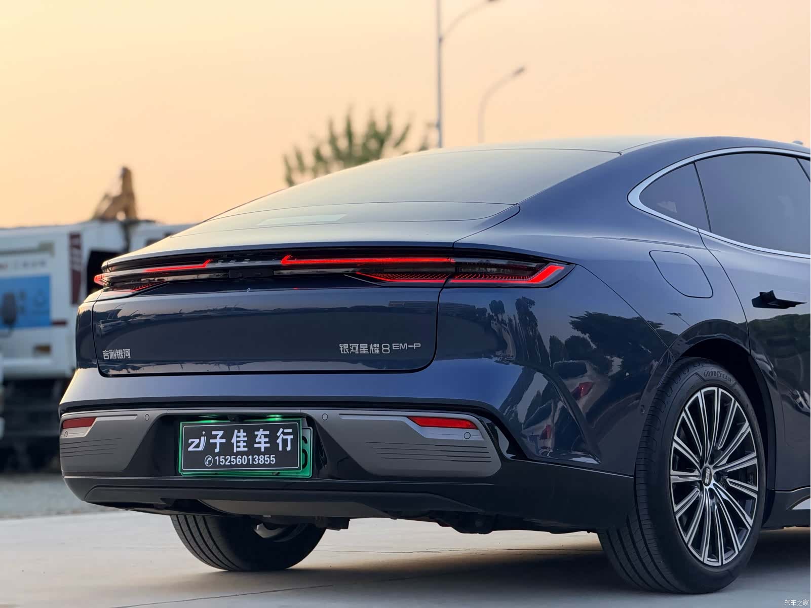 Geely 8, 2025 8