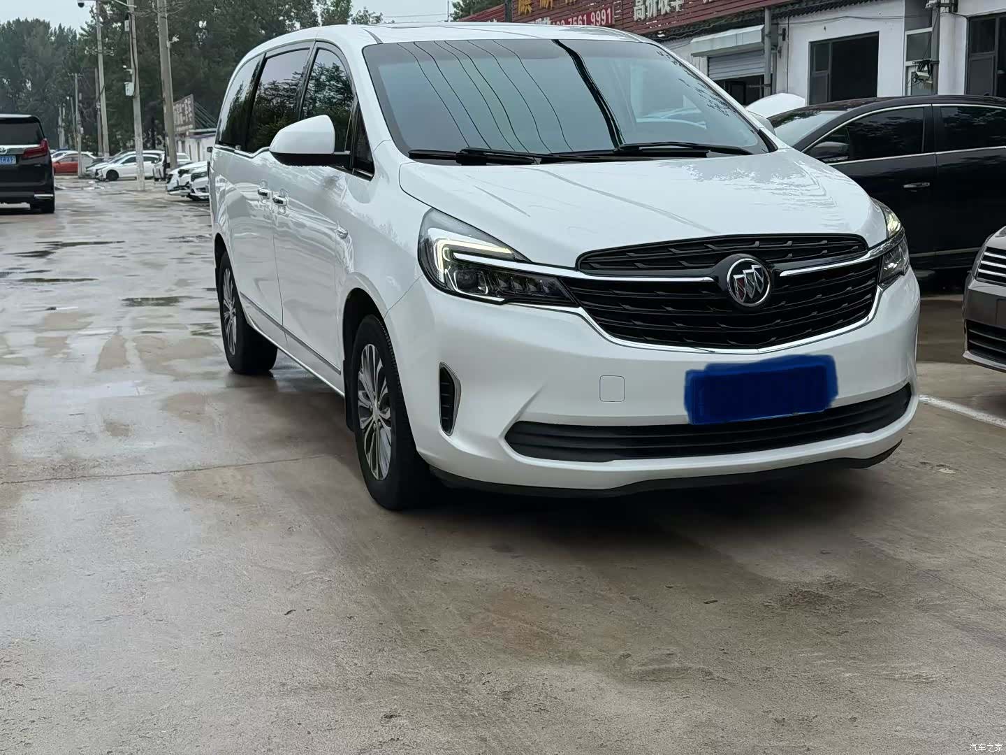 Buick GL8, 2021 3