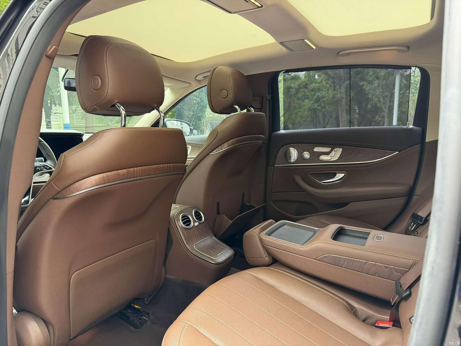 Mercedes-Benz E-Class, 2023 6