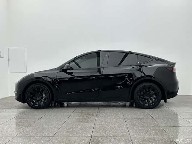 Tesla Model Y, 2022 8