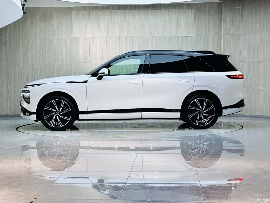 Xpeng G9, 2025 4