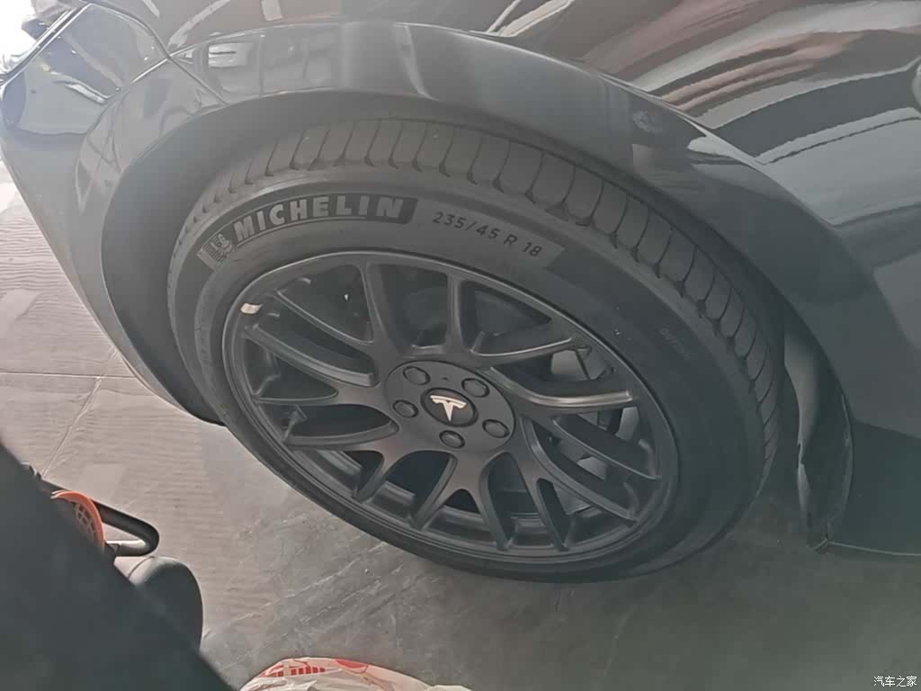 Tesla Model 3, 2024 23