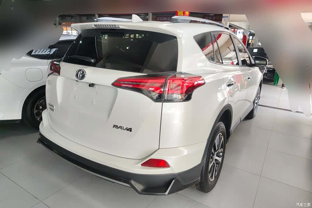 Toyota RAV4, 2019 3
