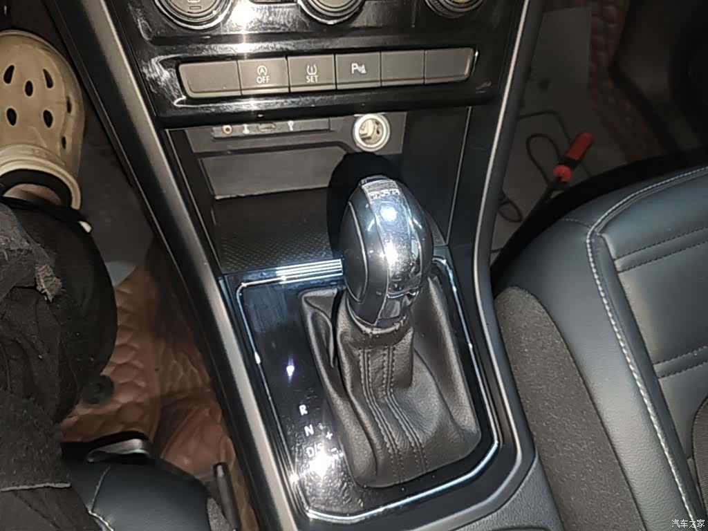 Volkswagen L, 2018 14