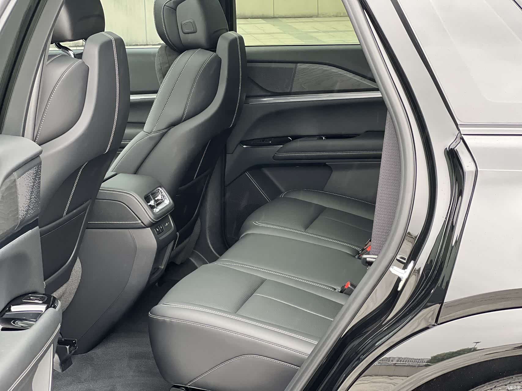 Cadillac XT5, 2025 13