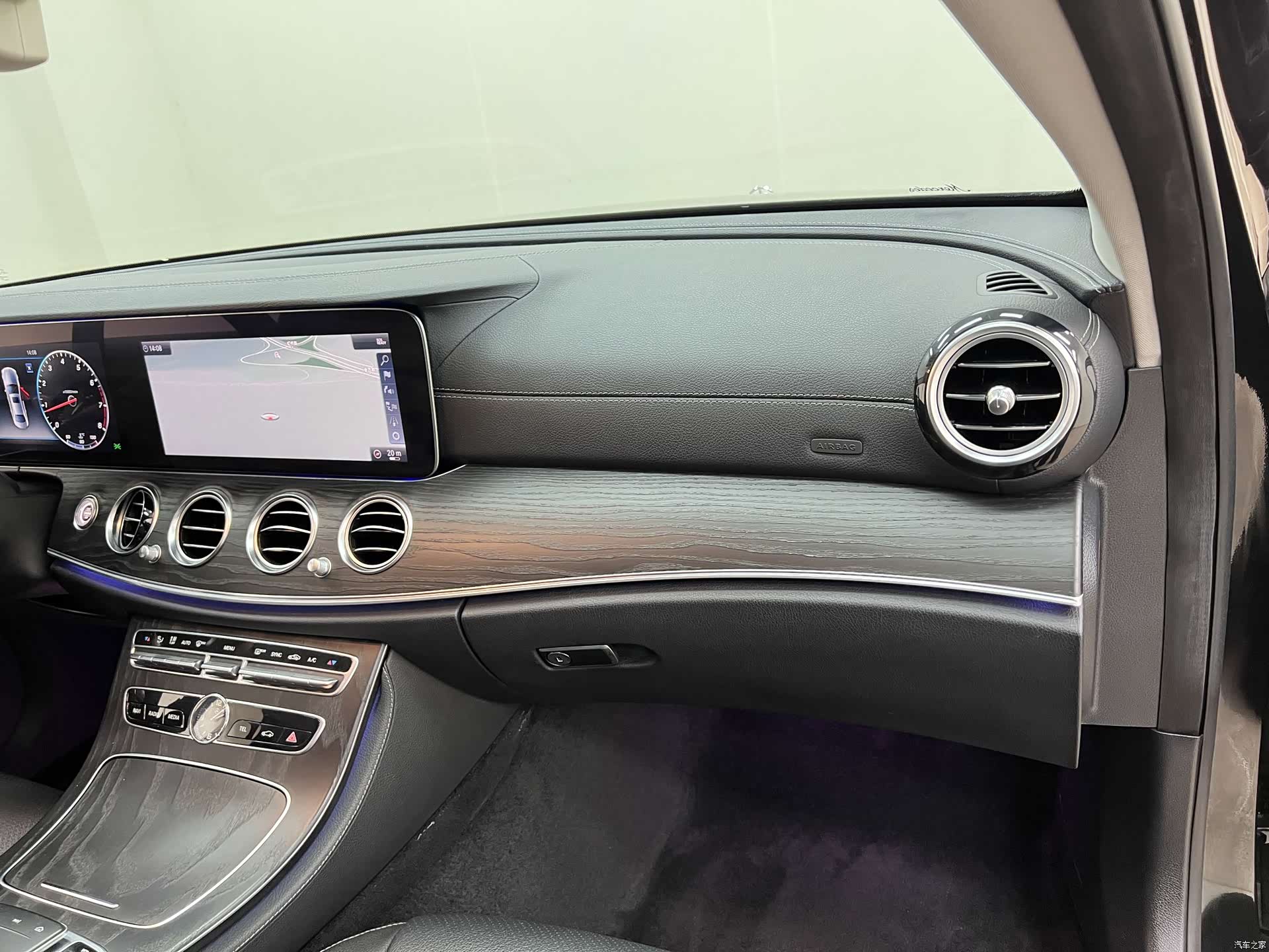 Mercedes-Benz E-Class, 2020 19
