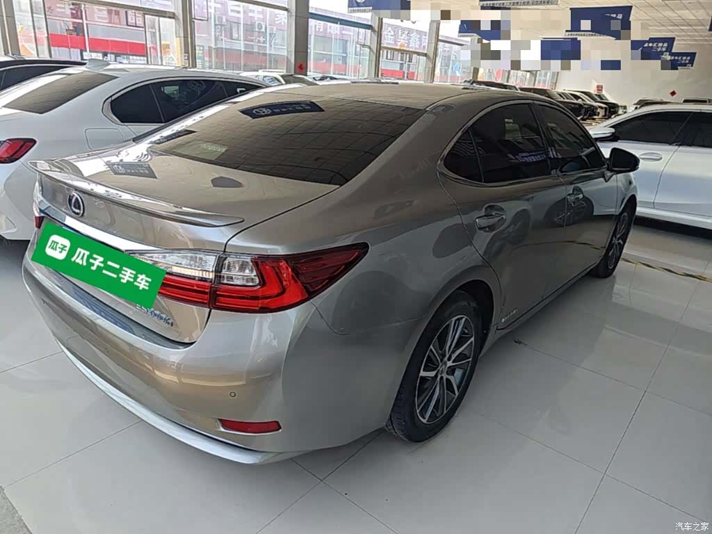 Lexus ES, 2018 7