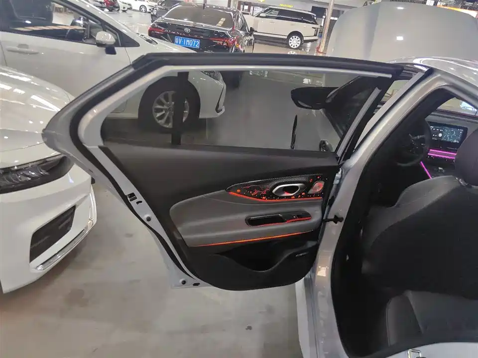 Trumpchi Shadow Leopard