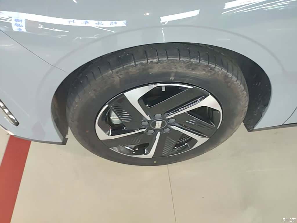 Geely Galaxy L6, 2024 23