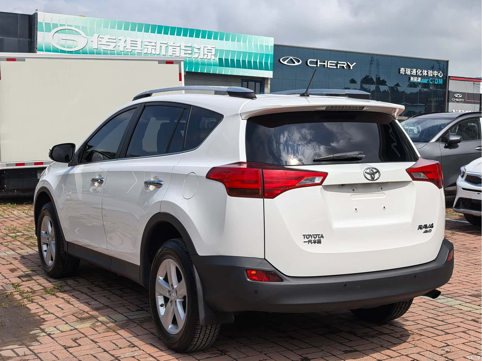 Toyota RAV4, 2014 6