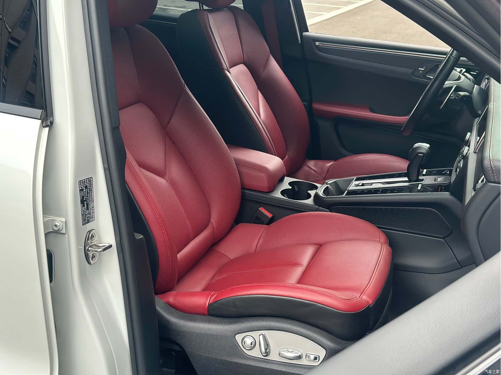 Porsche Macan, 2022 13