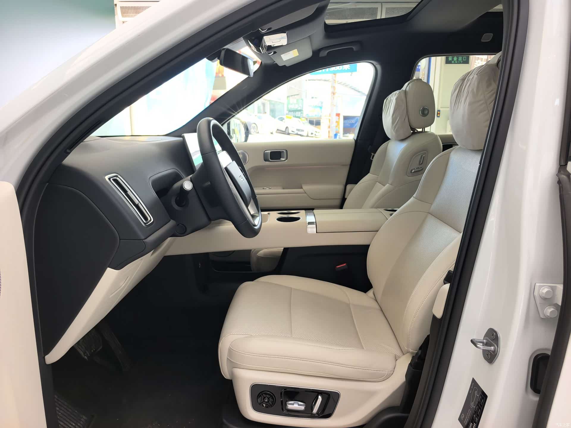 Li Auto L8, 2025 все фото