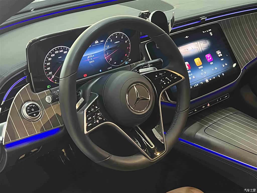Mercedes-Benz E-Class, 2024 15