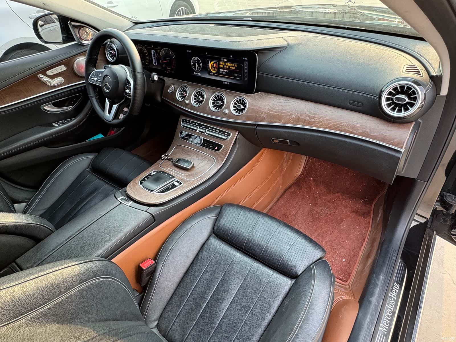 Mercedes-Benz E-Class, 2019 11