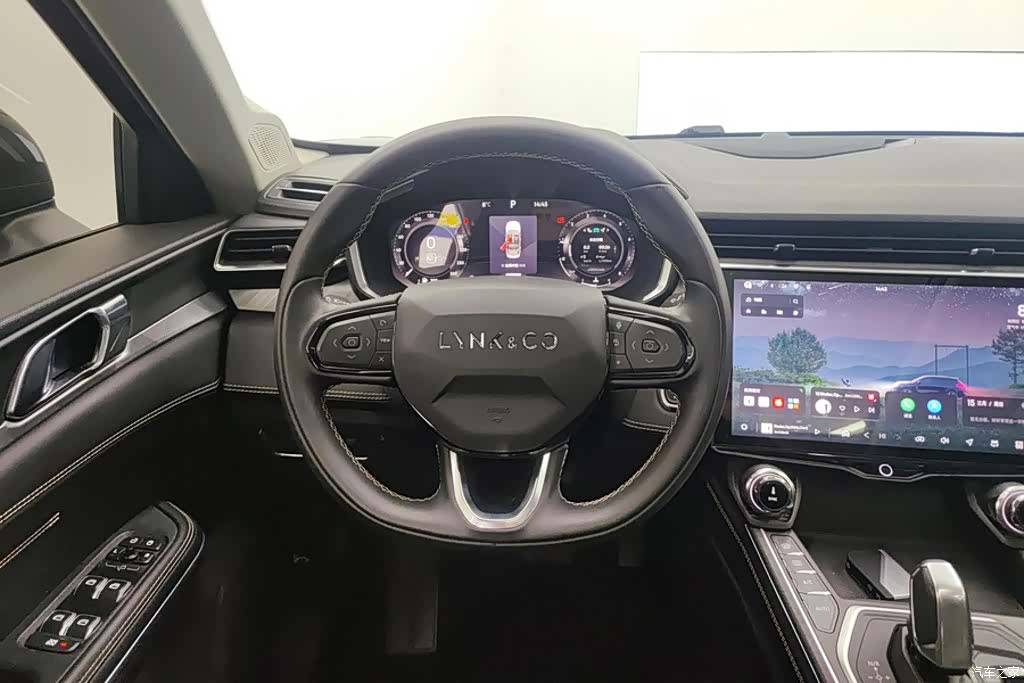 Lynk & Co 01, 2024 15
