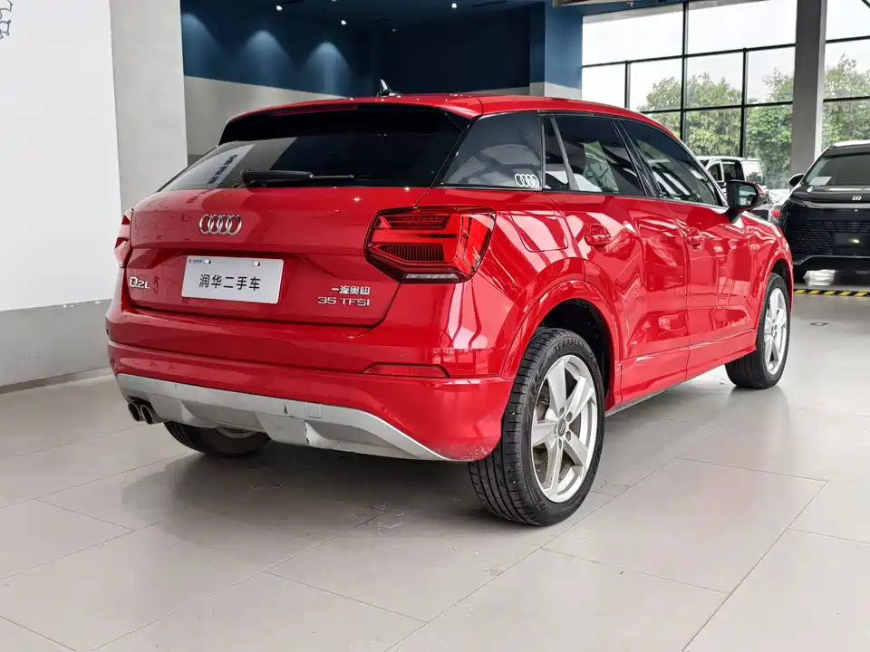 Audi Q2L Audi Q2L