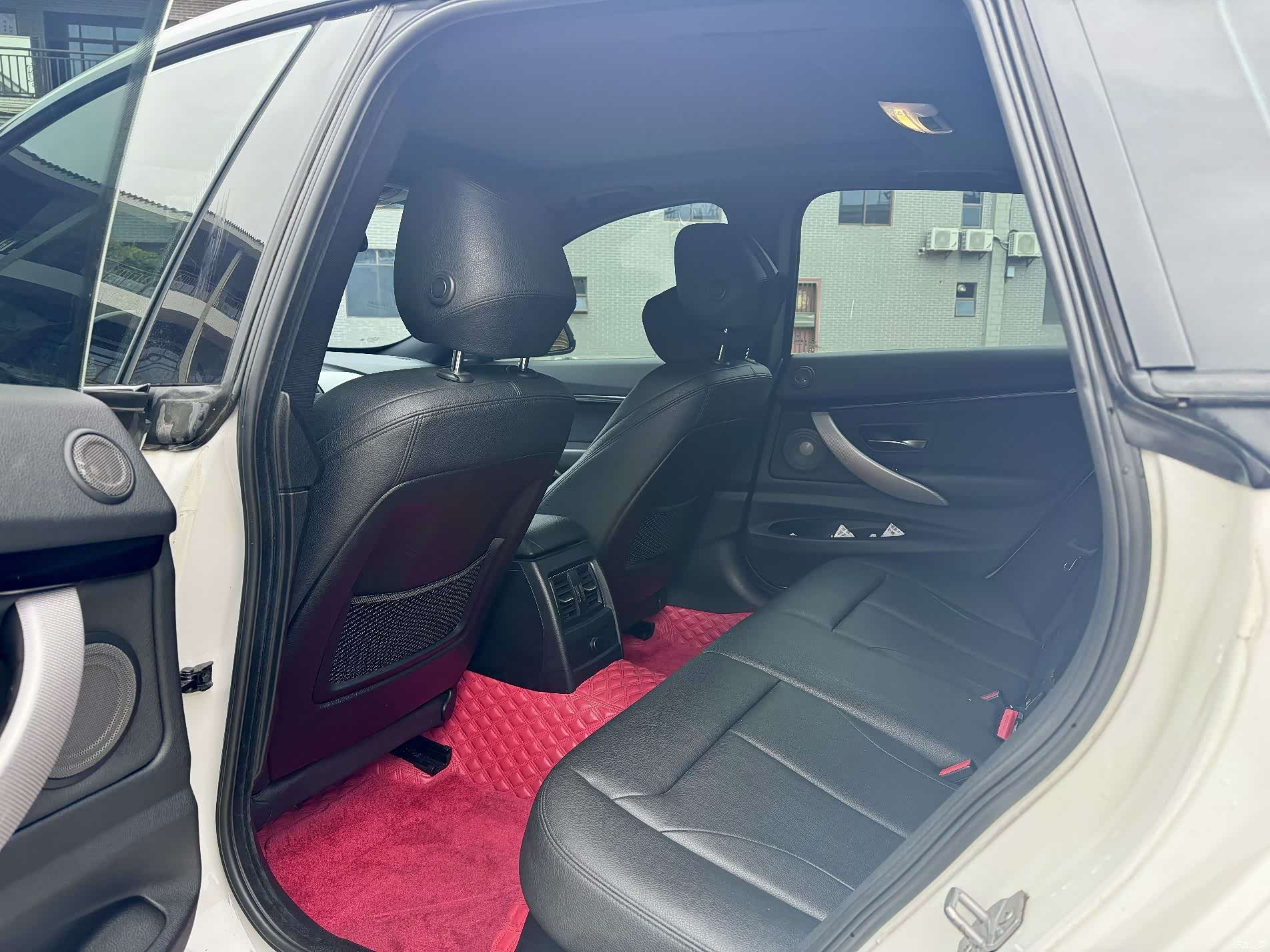 BMW 3 Series, 2018 7