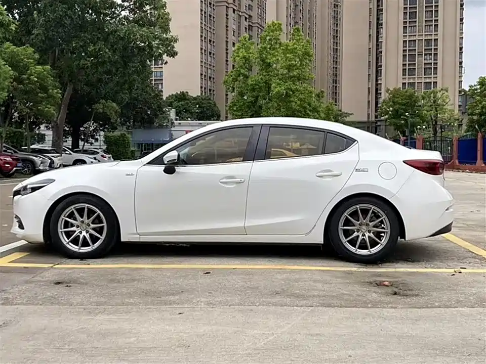 Mazda 3 Angkesaila