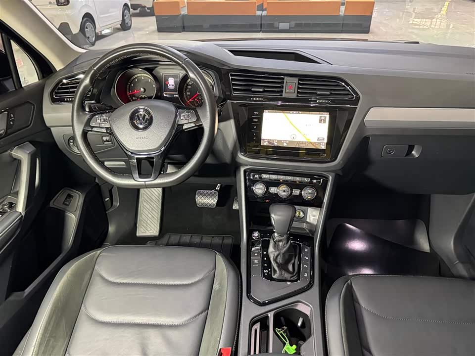 Volkswagen Tiguan L Volkswagen Tiguan L