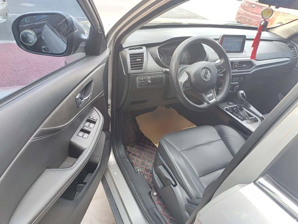 DongFeng S560, 2019 16