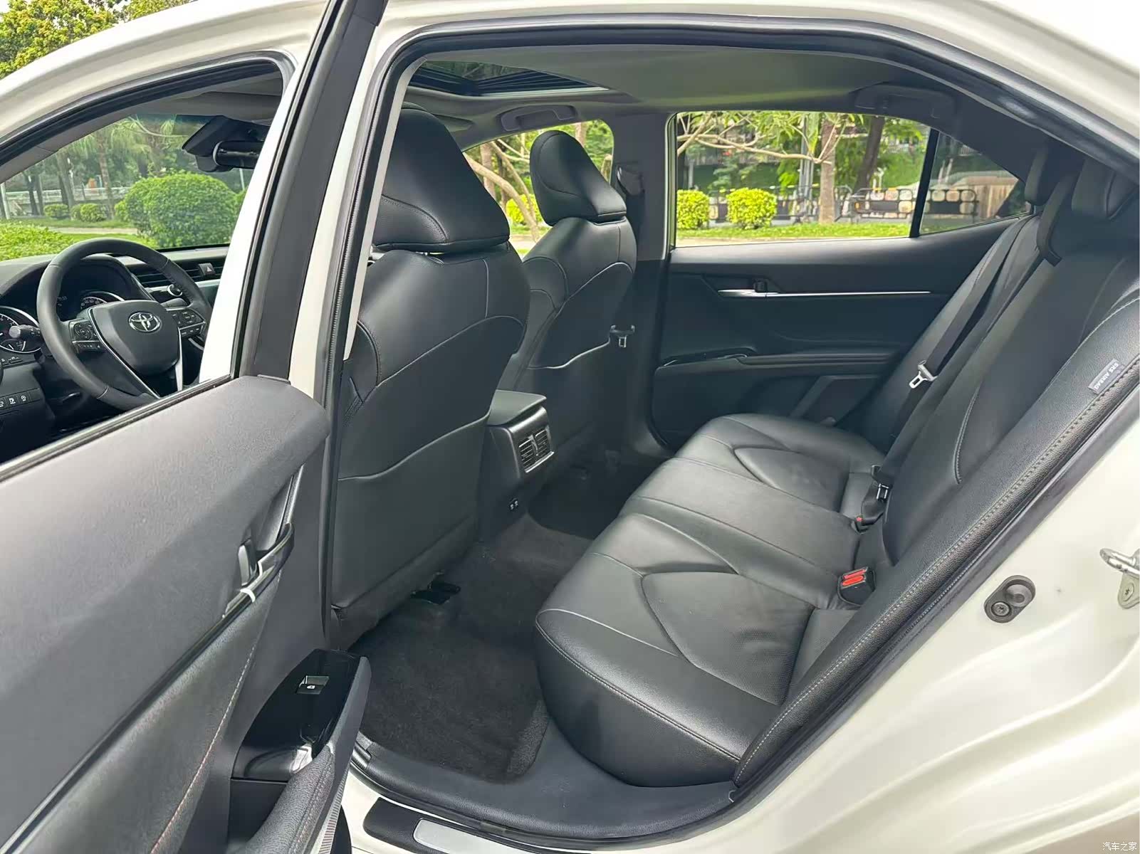 Toyota Camry, 2020 7