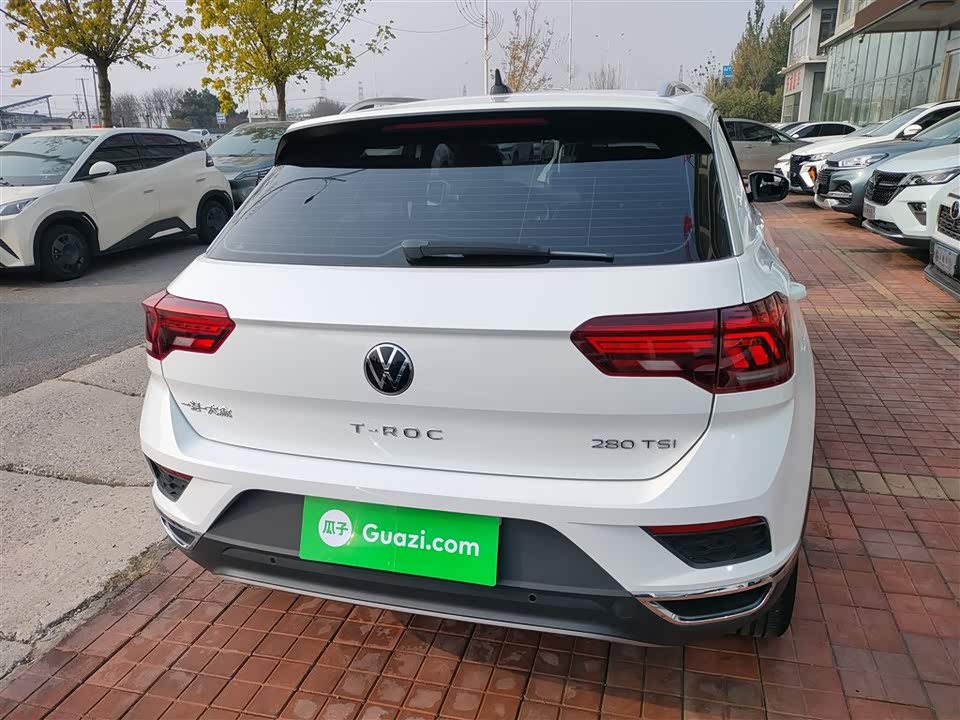 Volkswagen T-ROC exploring Songs