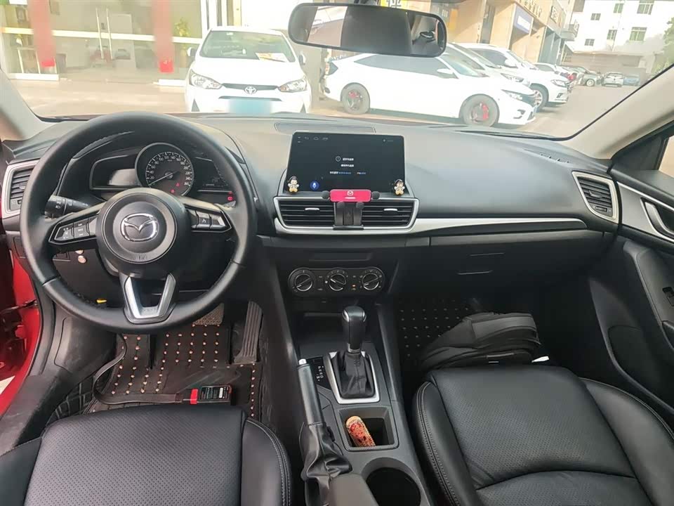 Mazda 3 Angkesaila