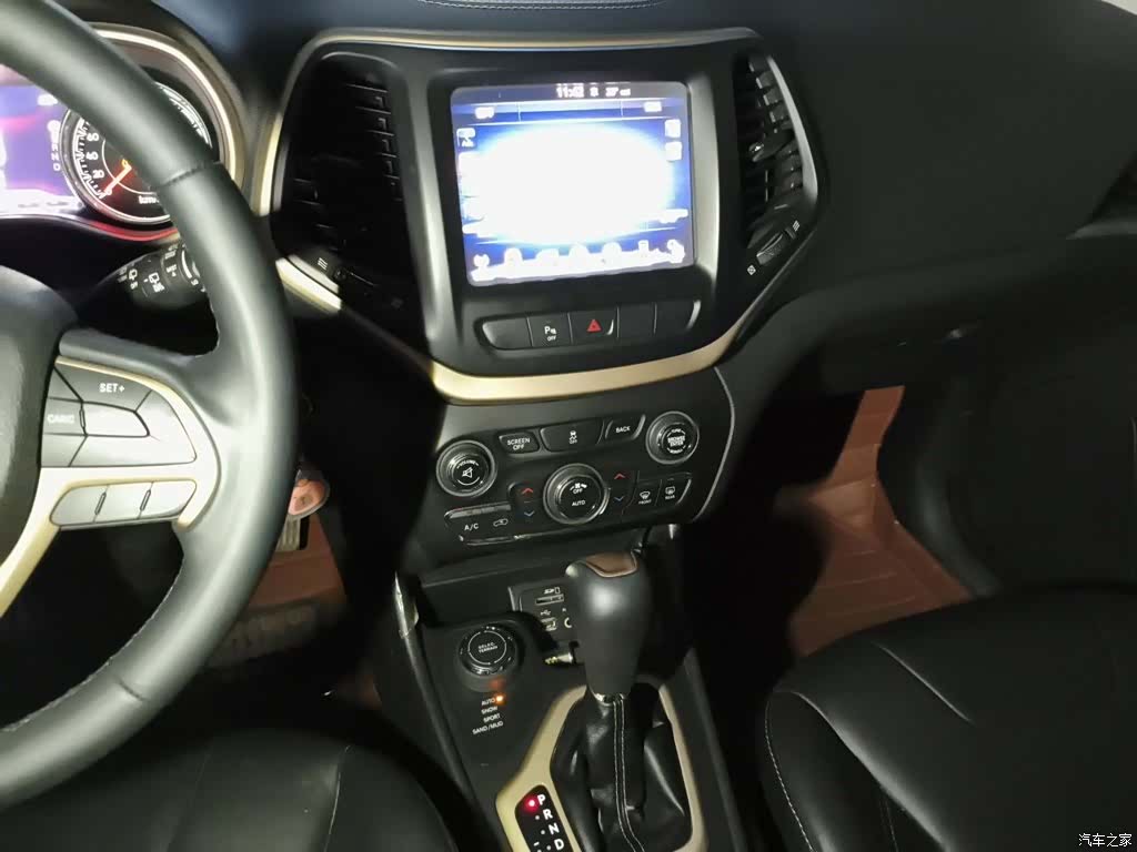 Jeep Cherokee, 2015 14