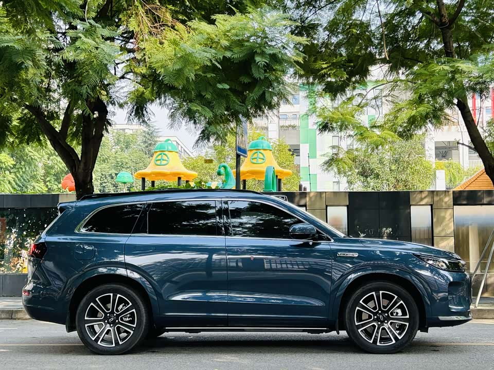 AITO Ask the world M7