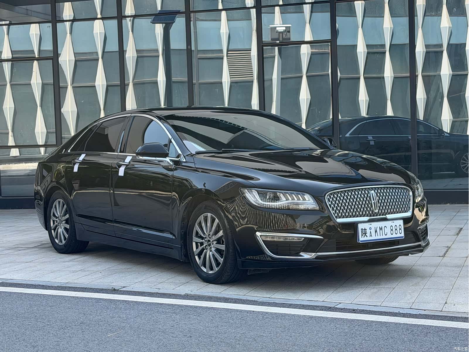 Lincoln MKZ, 2018 3