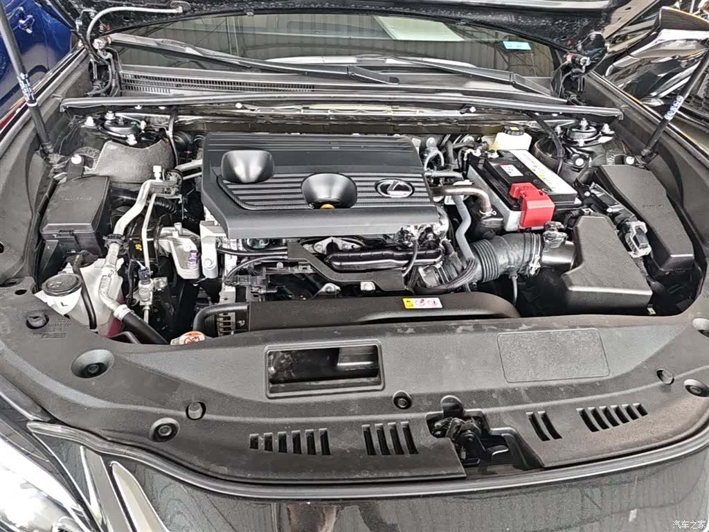 Lexus ES, 2026 20
